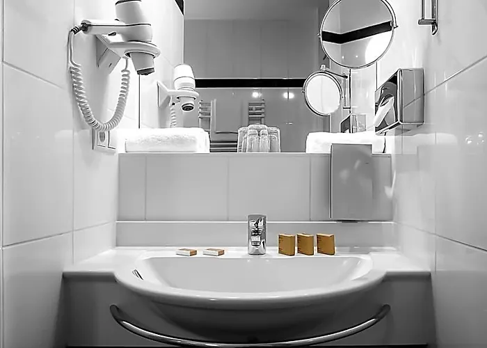 Hotel Grand Downtown - Frankfurt Station - Boutique Design 4*